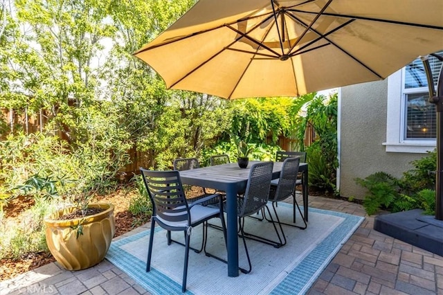 316 Junipero Way, San Luis Obispo, CA 93401 - view of patio featuring outdoor dining area
