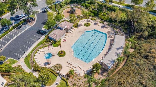 28089 Promontory Ln, Valencia, CA 91354 - aerial view of a pool