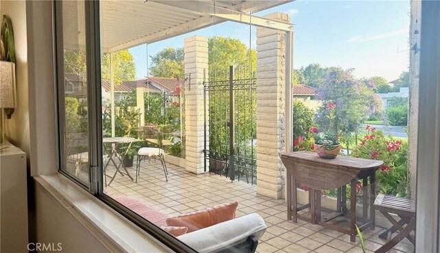 2148 Ronda Granada Unit A, Laguna Woods, CA 92637 - entryway with light tile patterned flooring