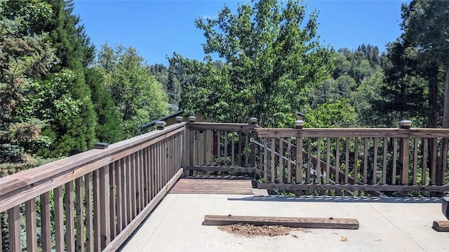 929 Trinity Dr, Lake Arrowhead, CA 92352 - view of patio / terrace with a deck