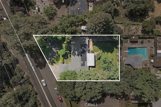 1915 Manzanita Ave, Chico, CA 95926 - aerial view of property and surrounding area featuring property boundaries highlighted