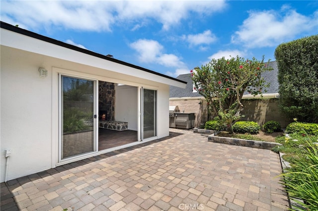 2030 Goldeneye Pl, Costa Mesa, CA 92626 - view of patio / terrace with exterior kitchen