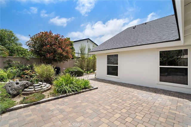 2030 Goldeneye Pl, Costa Mesa, CA 92626 - fenced backyard with a patio area