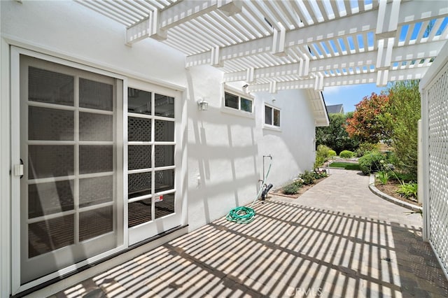 2030 Goldeneye Pl, Costa Mesa, CA 92626 - view of patio with a pergola