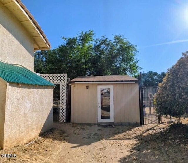21613 Mountain Dr, Tehachapi, CA 93561 - view of shed