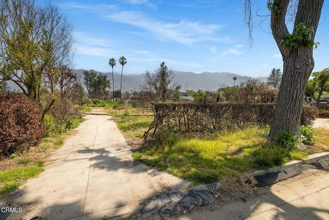 389 W Mendocino St, Altadena, CA 91001 - view of property's community with a mountain view