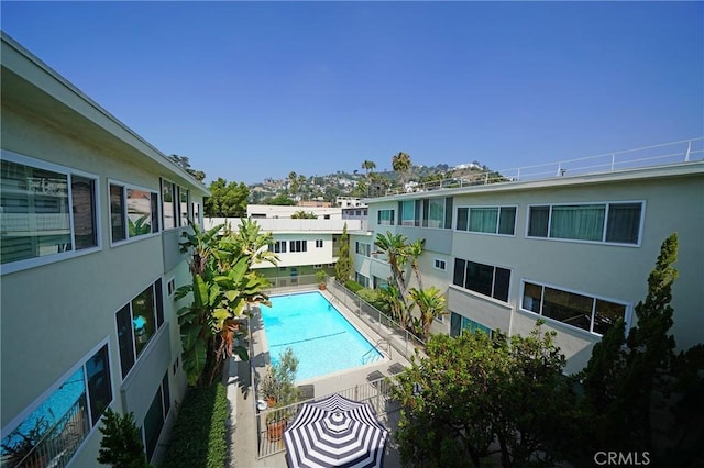 1525 N Hayworth Ave Unit 304, Los Angeles, CA 90046 - view of community pool