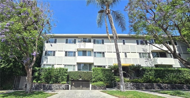 1525 N Hayworth Ave Unit 304, Los Angeles, CA 90046 - view of apartment building / complex