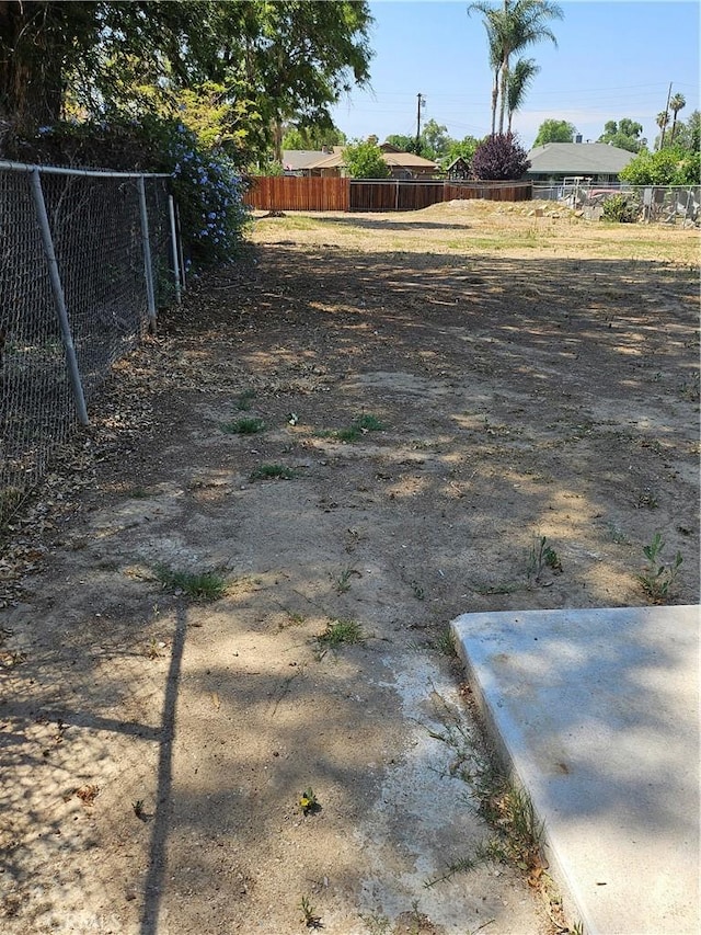 8463 California Ave, Riverside, CA 92504 - view of yard