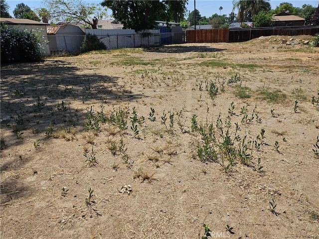 8463 California Ave, Riverside, CA 92504 - view of yard