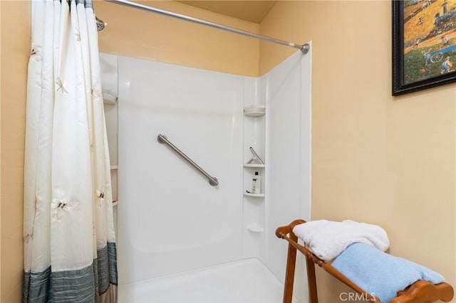 1117 Gladstone St, La Verne, CA 91750 - full bathroom with a shower with curtain
