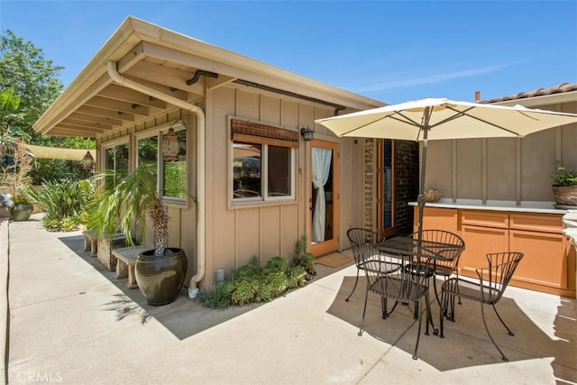 3331 Via Altamira, Fallbrook, CA 92028 - view of patio featuring outdoor dining space