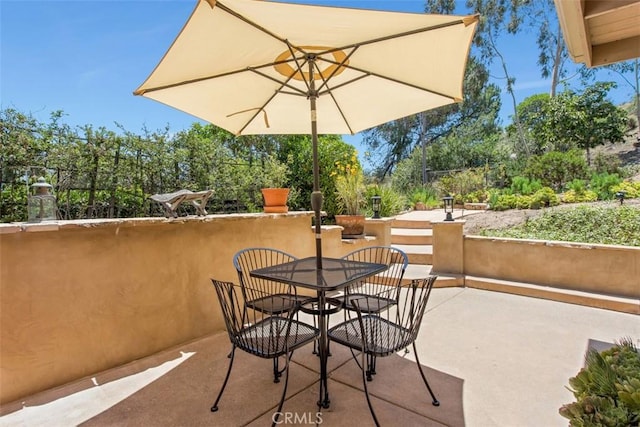 3331 Via Altamira, Fallbrook, CA 92028 - view of patio featuring outdoor dining space