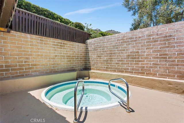 3331 Via Altamira, Fallbrook, CA 92028 - view of swimming pool featuring a community hot tub