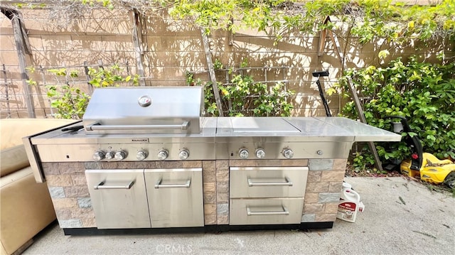 122 Espina, Irvine, CA 92620 - view of patio / terrace featuring exterior kitchen