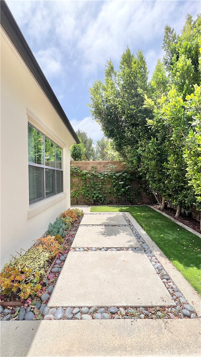 122 Espina, Irvine, CA 92620 - view of yard with a patio area