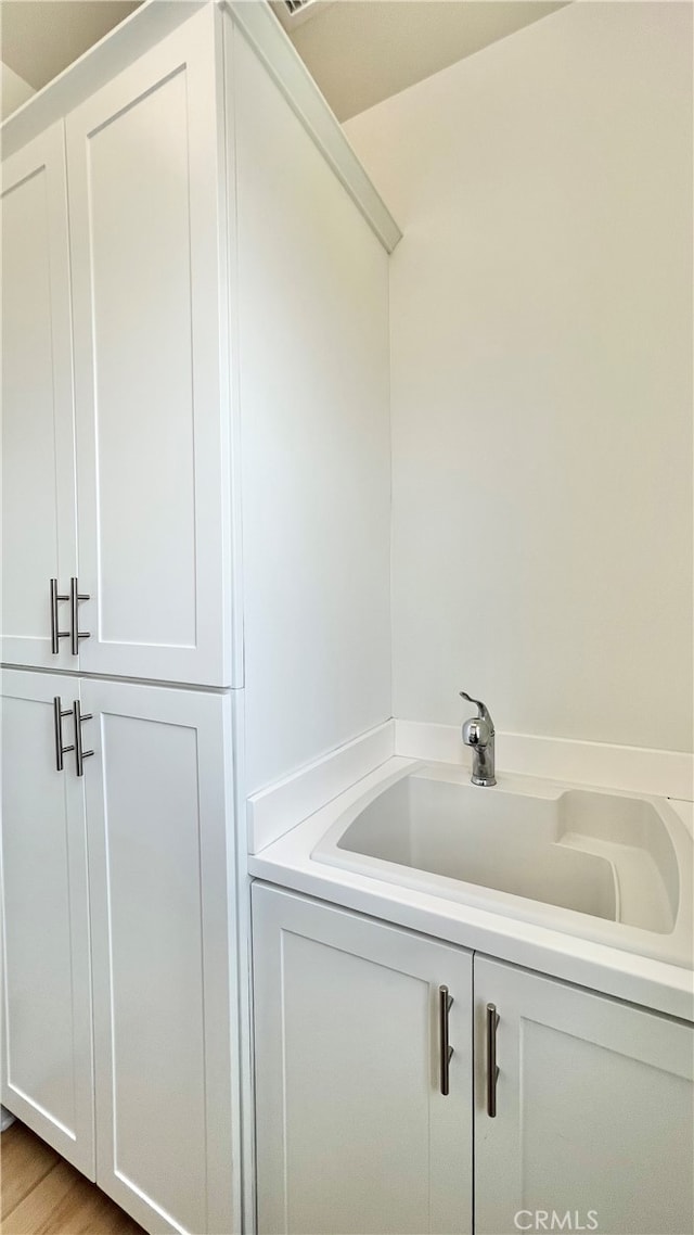 122 Espina, Irvine, CA 92620 - bathroom featuring a sink
