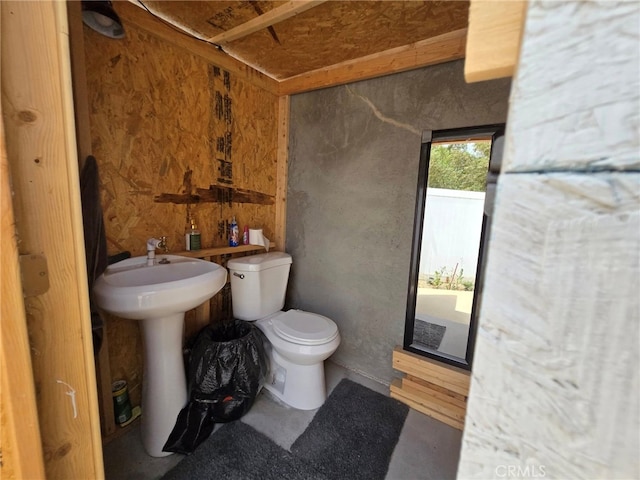 1315 Plaza Way, Perris, CA 92570 - bathroom with toilet and concrete floors