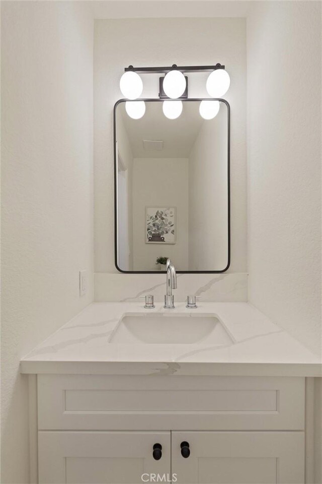 525 E Verdugo Ave Unit E, Burbank, CA 91501 - bathroom with vanity