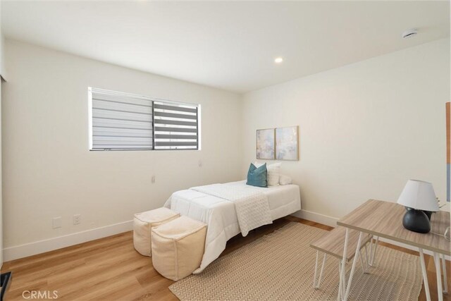 525 E Verdugo Ave Unit E, Burbank, CA 91501 - bedroom with light wood finished floors and recessed lighting