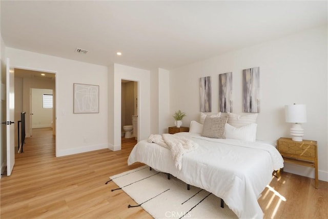 525 E Verdugo Ave Unit E, Burbank, CA 91501 - bedroom featuring light wood finished floors, recessed lighting, and ensuite bathroom
