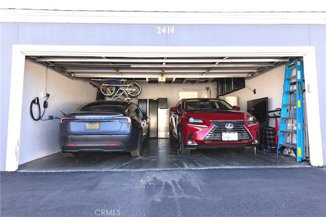 2414 Niagara Way, Costa Mesa, CA 92626 - view of garage