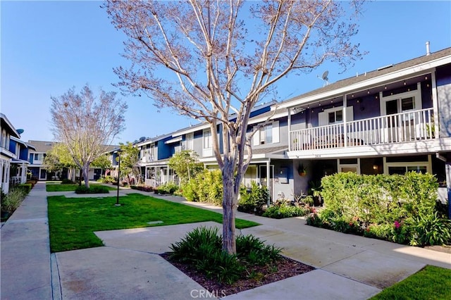 2414 Niagara Way, Costa Mesa, CA 92626 - view of community with a residential view and a yard
