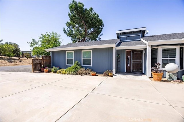 5175 White Tail Pl, Paso Robles, CA 93446 - view of front of property featuring roof with shingles