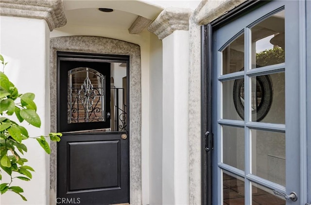 104 Via Lorca, Newport Beach, CA 92663 - property entrance with stucco siding