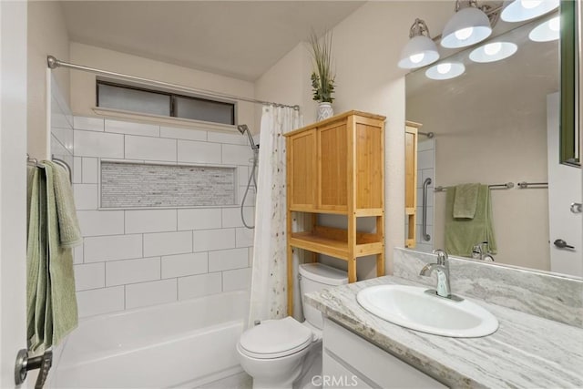 520 Wilshire Ct, Chico, CA 95973 - full bath featuring vanity and shower / tub combo with curtain