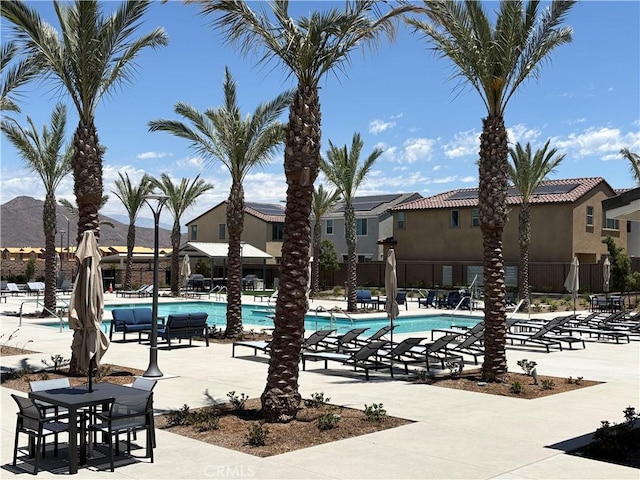 29604 Kyles Cir, Winchester, CA 92596 - community pool with a residential view and a patio
