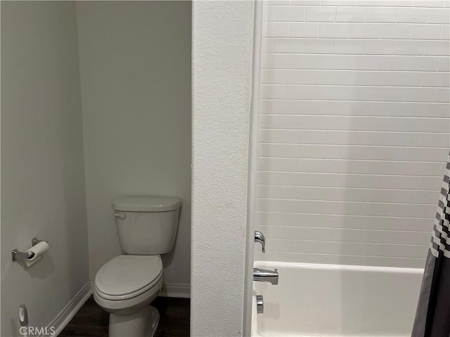3071 E Silver Sky Dr, Ontario, CA 91762 - full bath featuring toilet and shower / bath combo with shower curtain