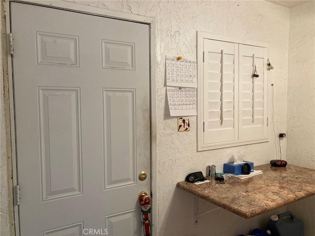 35590 Santa Fe St, Daggett, CA 92327 - detailed view of a textured wall