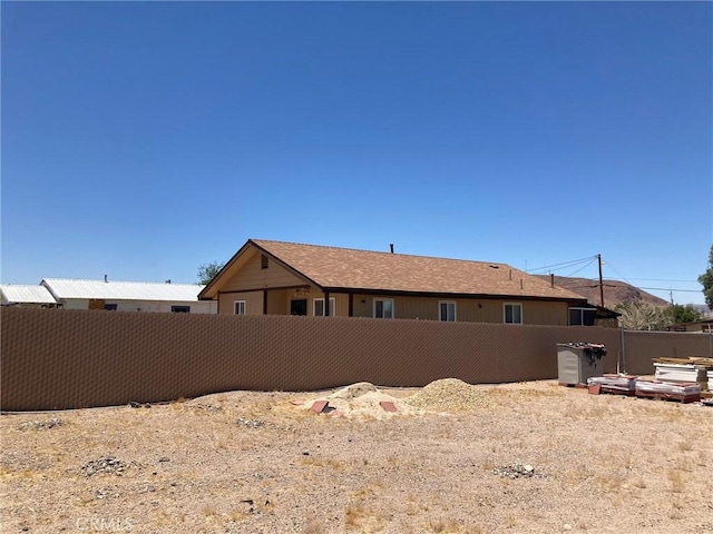 35590 Santa Fe St, Daggett, CA 92327 - back of property