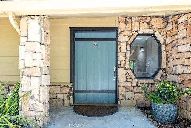 14220 El Monte Rd, Atascadero, CA 93422 - property entrance with stone siding