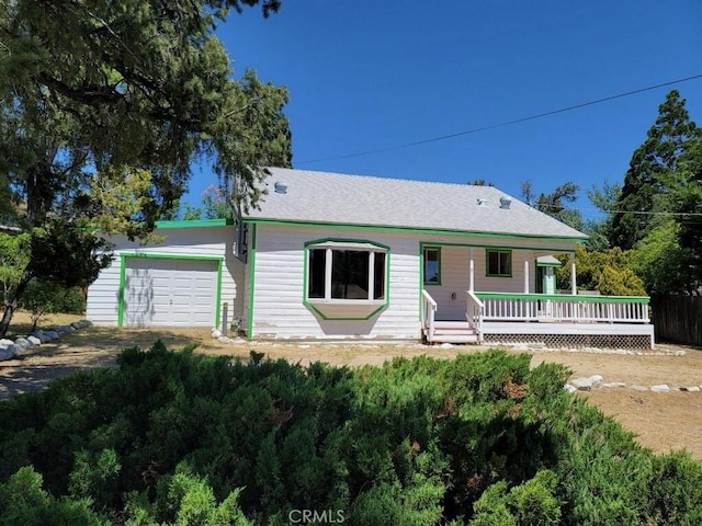 1004 Coldwater Dr, Frazier Park, CA 93225 - single story home featuring a garage and a wooden deck