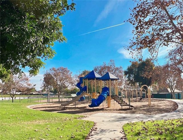 1504 Granada Rd, Upland, CA 91786 - view of community play area