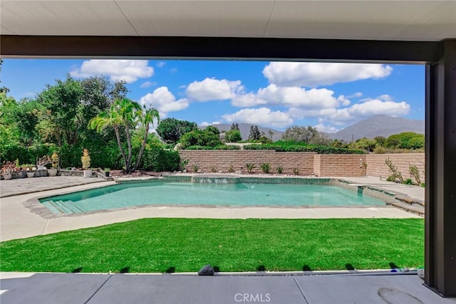 1013 Idaho Ct, Claremont, CA 91711 - view of swimming pool featuring a mountain view and a fenced backyard