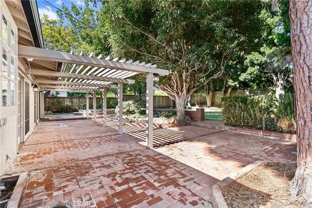2610 Via Pacheco, Palos Verdes Estates, CA 90274 - fenced backyard featuring a pergola and a patio