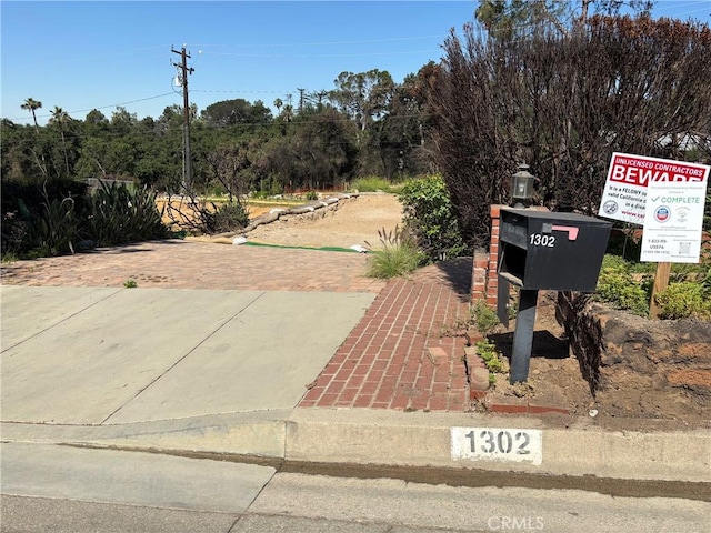 1302 E Loma Alta Dr, Altadena, CA 91001