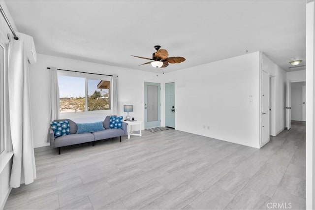 74697 Baseline Rd Unit 29, Palms, CA 92277 - living area with a ceiling fan
