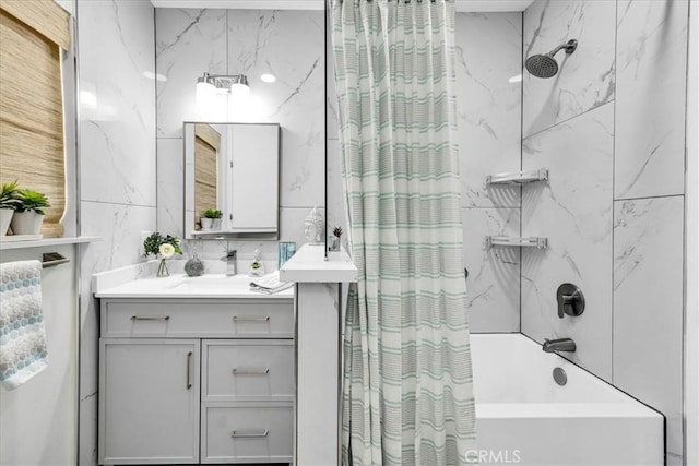 74697 Baseline Rd Unit 29, Palms, CA 92277 - full bath with shower / bath combo and vanity