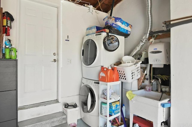 6038 Bradford St, San Diego, CA 92115 - laundry area with stacked washer and clothes dryer