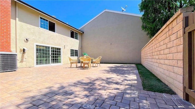 4 Skipper, Irvine, CA 92604 - view of patio