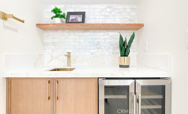 4 Skipper, Irvine, CA 92604 - indoor wet bar with beverage cooler and tasteful backsplash