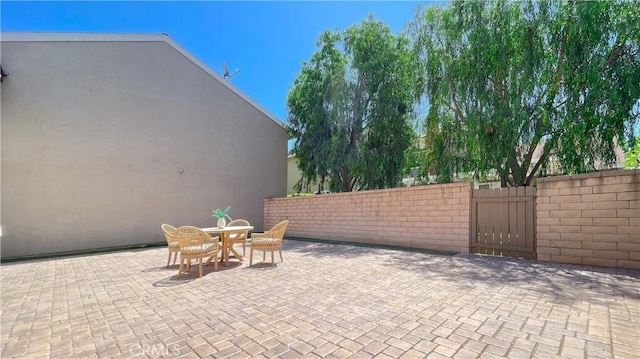 4 Skipper, Irvine, CA 92604 - view of patio / terrace featuring outdoor dining area