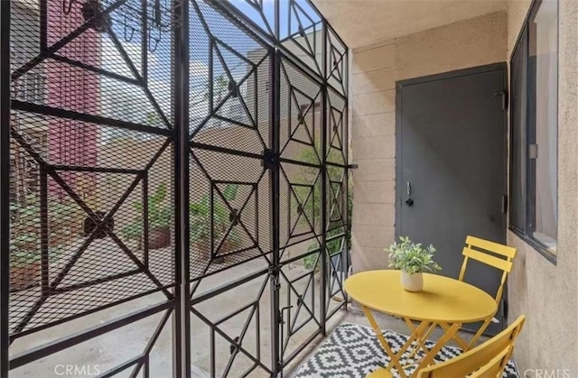 225 W 6th St Unit 206, Long Beach, CA 90802 - view of balcony