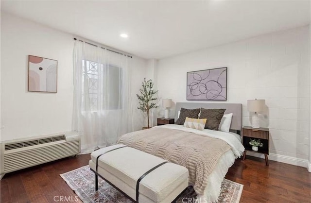 225 W 6th St Unit 206, Long Beach, CA 90802 - bedroom with wood finished floors and recessed lighting