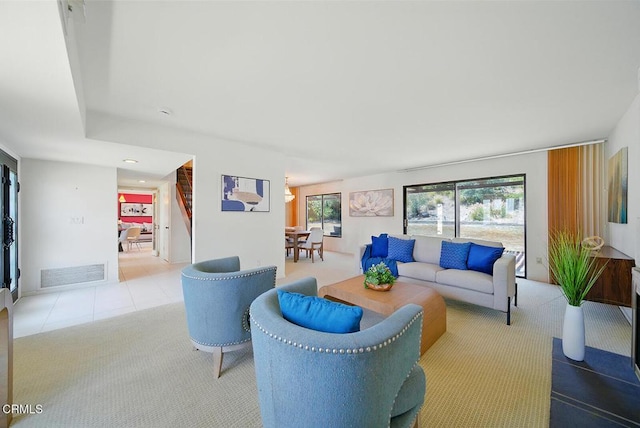 3121 Kingridge Way, Glendale, CA 91206 - tiled living room with carpet