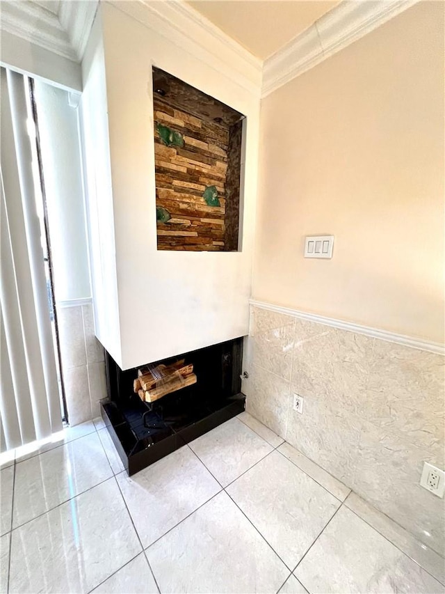 28004 Western Ave S Unit 121, San Pedro, CA 90732 - detailed view of ornamental molding, tile walls, wainscoting, and a fireplace